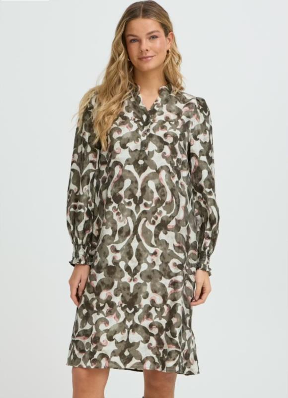 VESTIDO ESTAMPADO EN VERDE