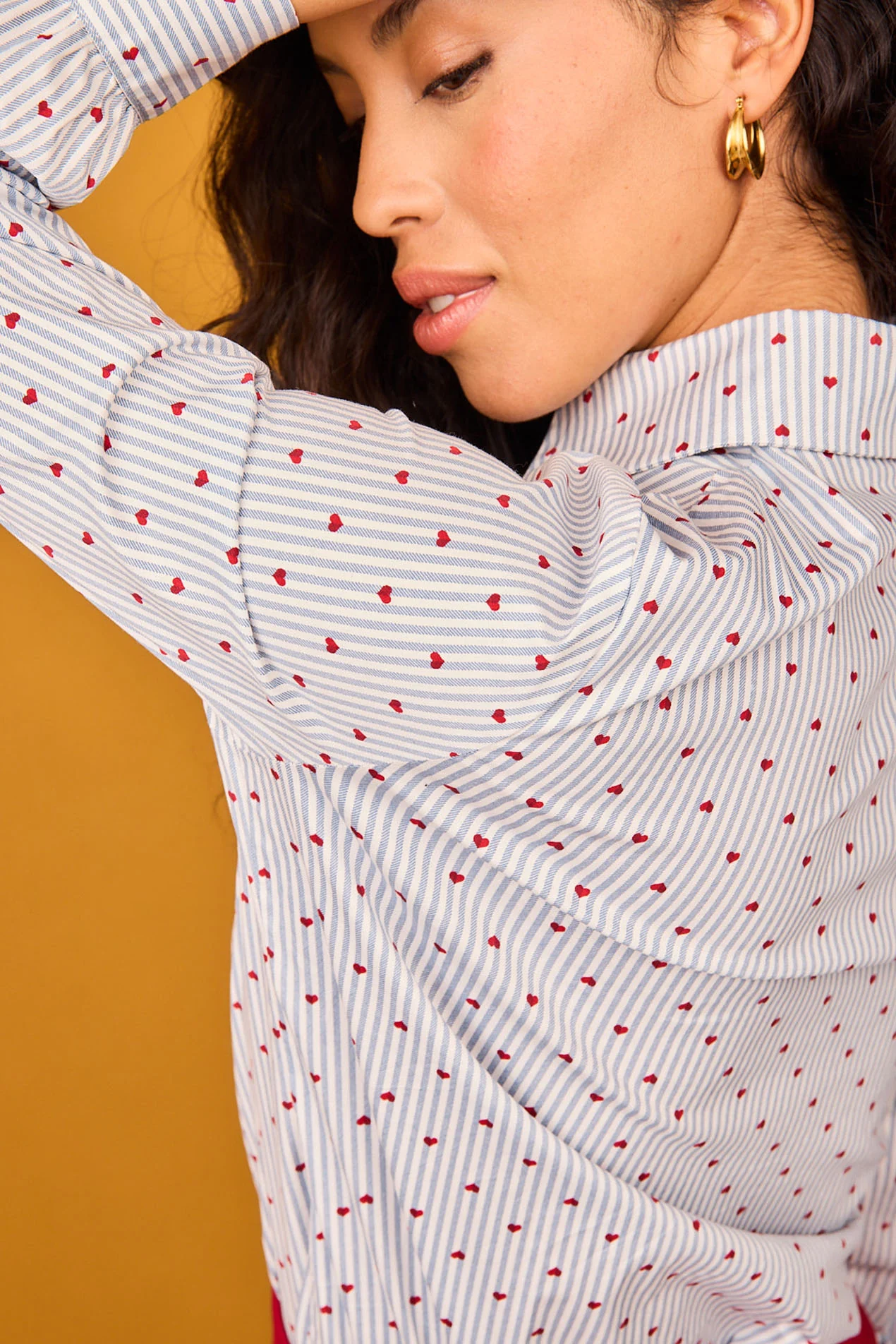 CAMISA DE CORAZONES Y RAYAS