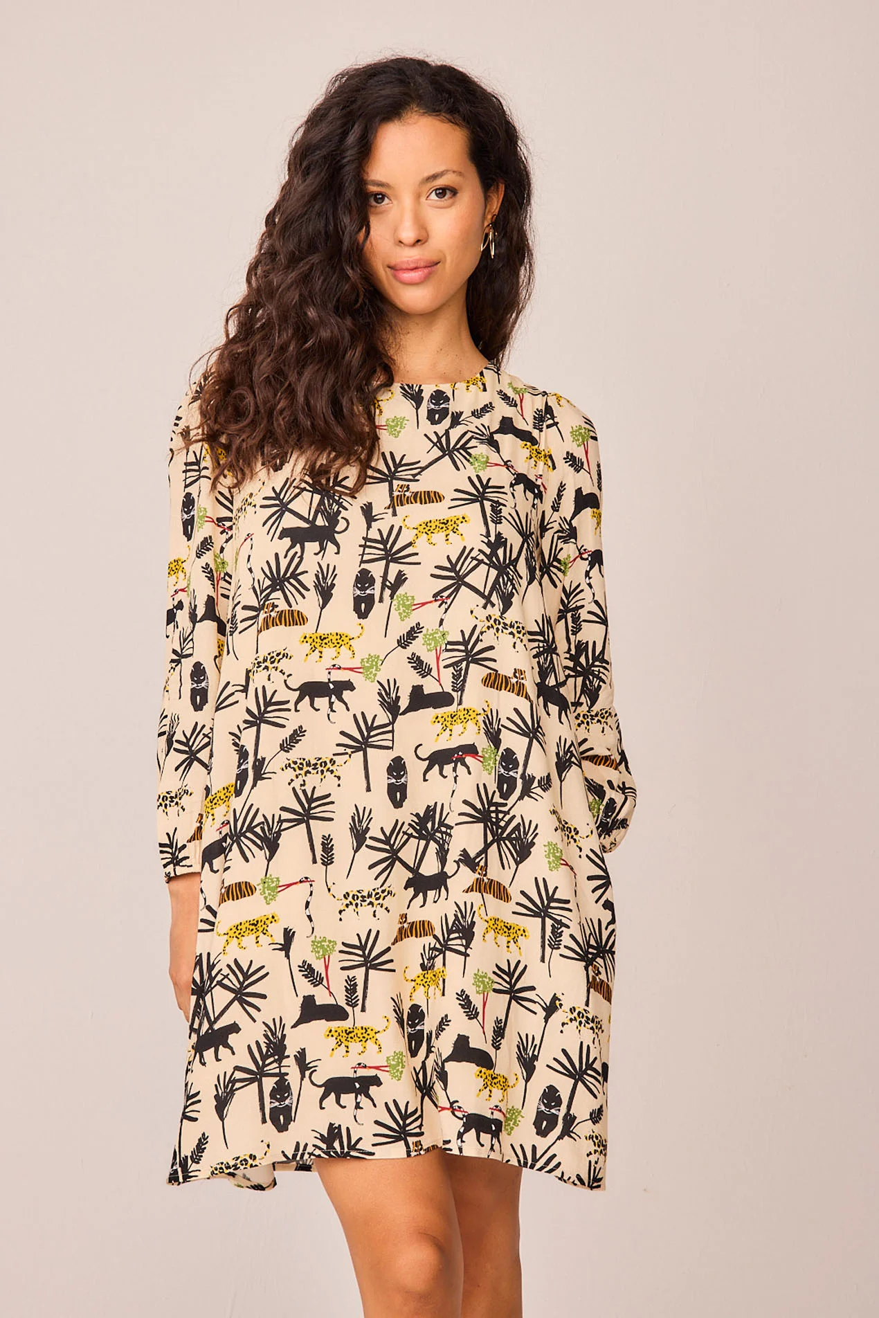 VESTIDO DE ANIMALES