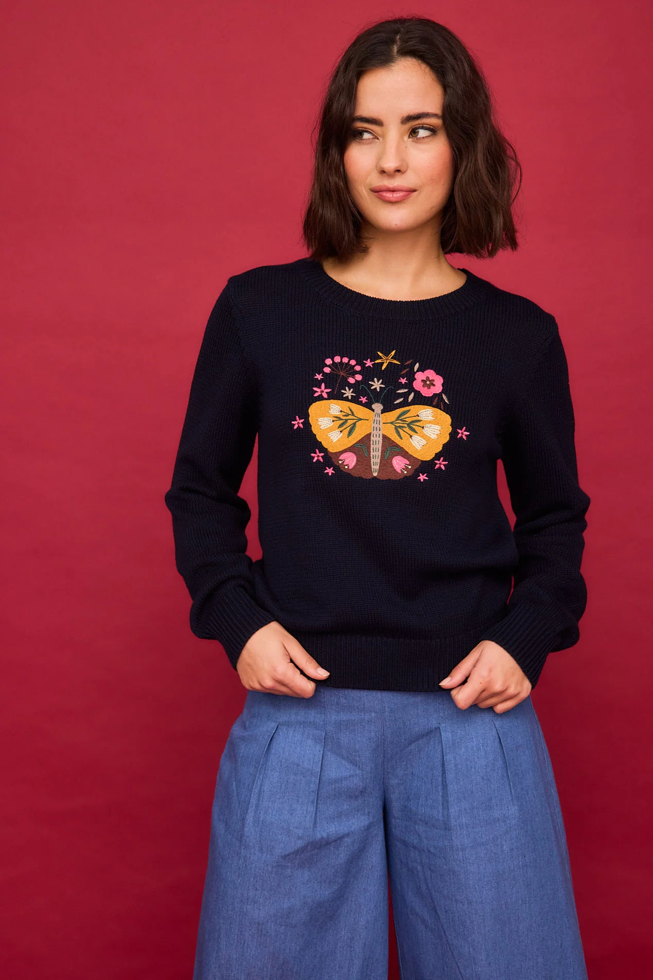 JERSEY CON MARIPOSA BORDADA