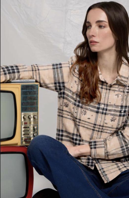 CAMISA CUADROS CON PEDRERIA