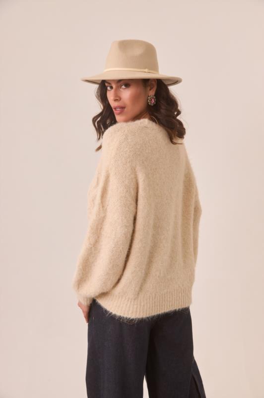 JERSEY CON FLOR BORDADA