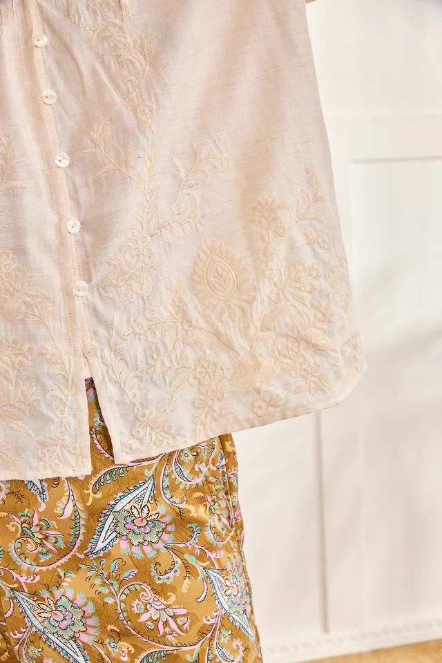 BLUSA VISCOSA CON BORDADOS