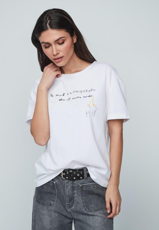 CAMISETA CON LETRAS
